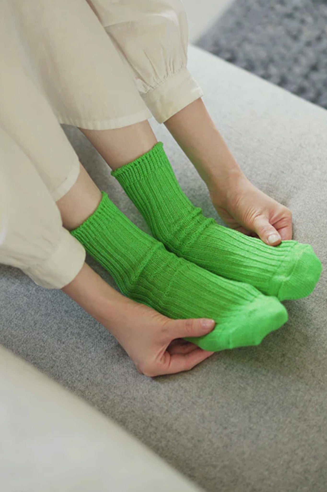 Nishiguchi Kutsushita: Praha Linen Ribbed Socks