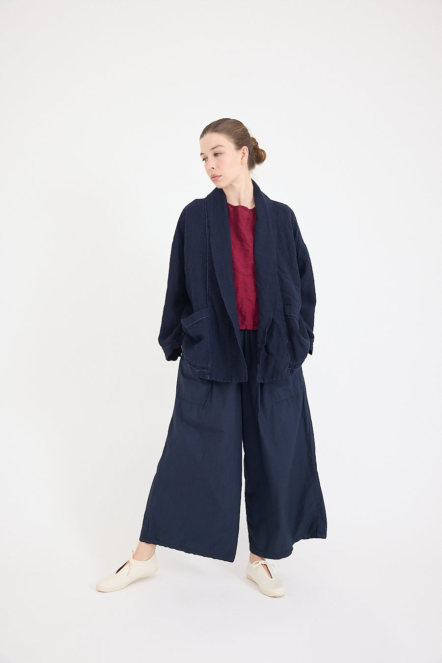 Emi Short Haori Jacket in Linen With Contrast Top Stitch