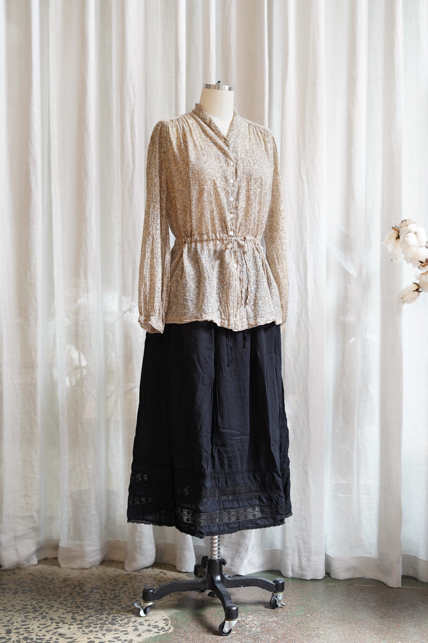 Pearl Blouse With Adjustable Waist in Ginza Print