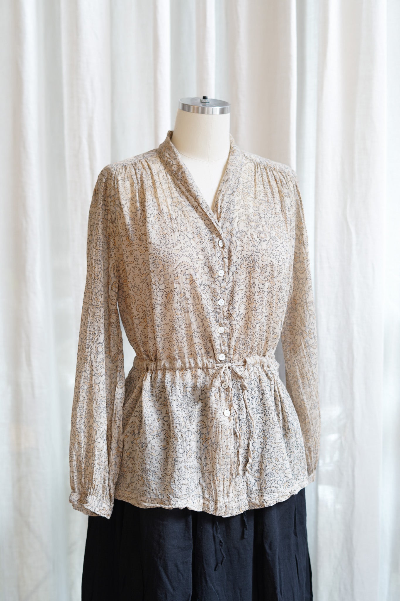 Pearl Blouse With Adjustable Waist in Ginza Print